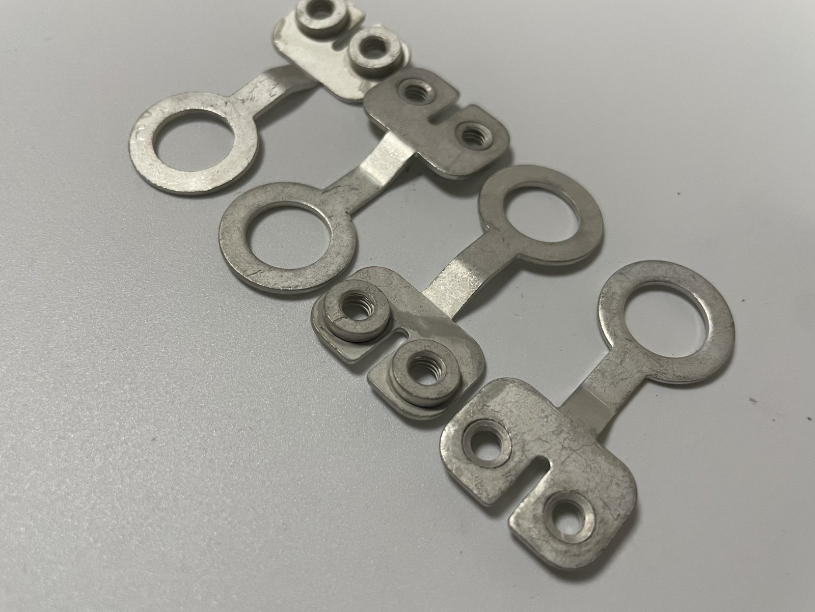 brass battery lugs - Tinned battery lugs, supplied as a plated alternative to bare brass.